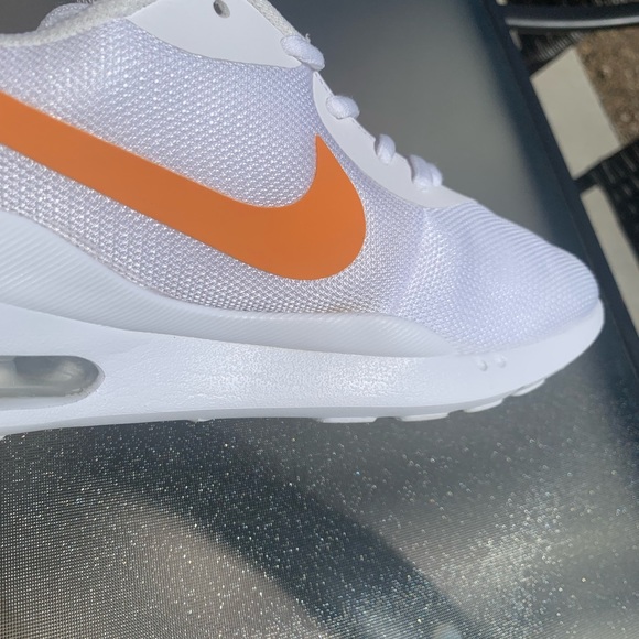 Nike Women’s Air Max Oketo White and Orange - Picture 7 of 9